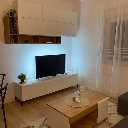 Urban Oasis Apartment Sajmiste ภายนอก รูปภาพ