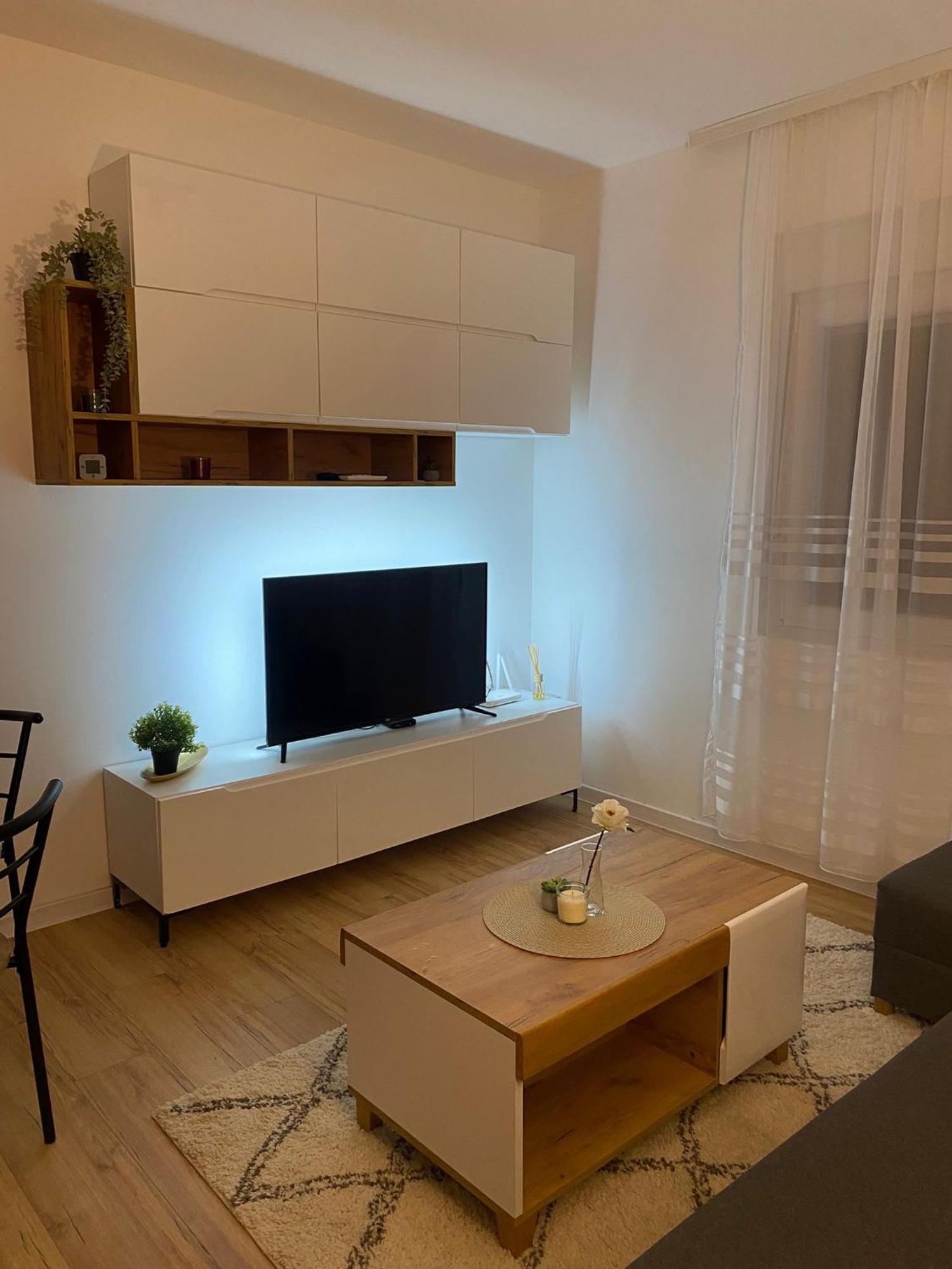 Urban Oasis Apartment Sajmiste ภายนอก รูปภาพ