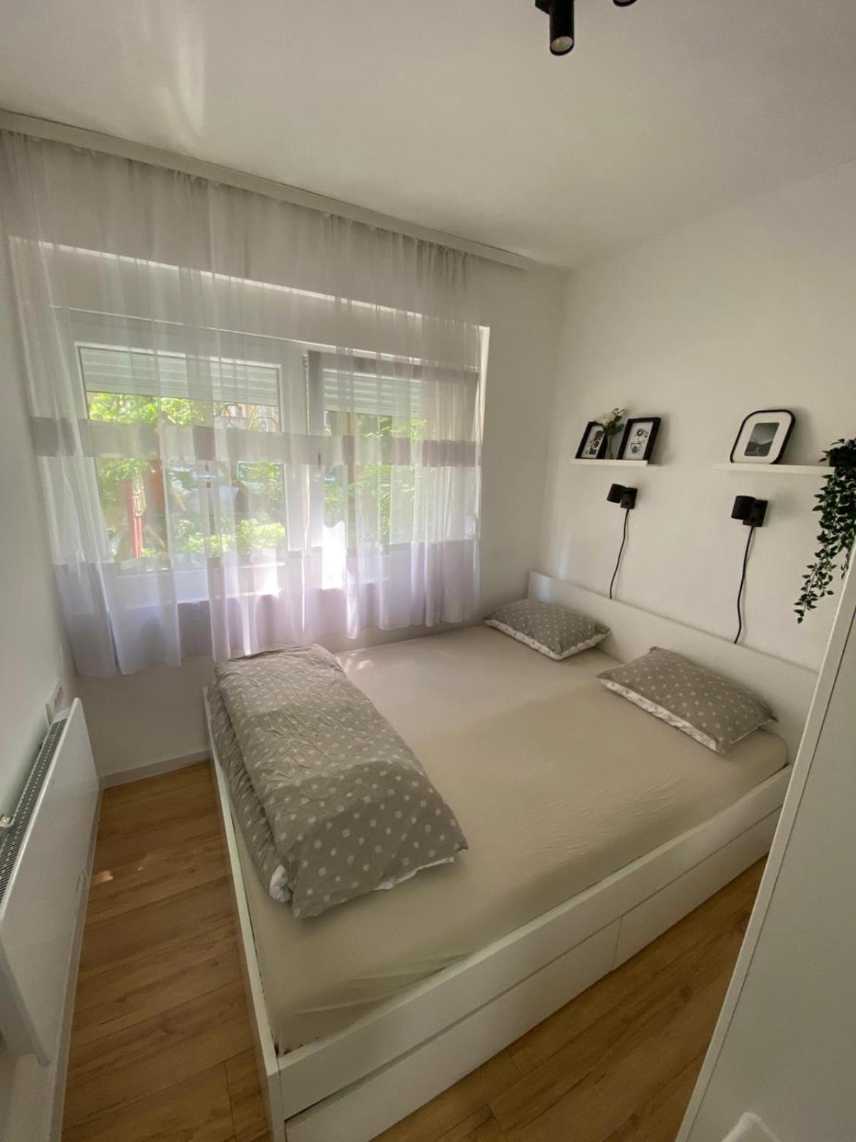 Urban Oasis Apartment Sajmiste ภายนอก รูปภาพ